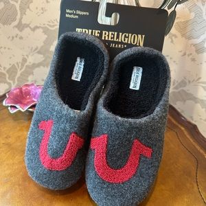 True Religion Mens Polar Performance Gray & Red Slip-on Soft Slippers Medium